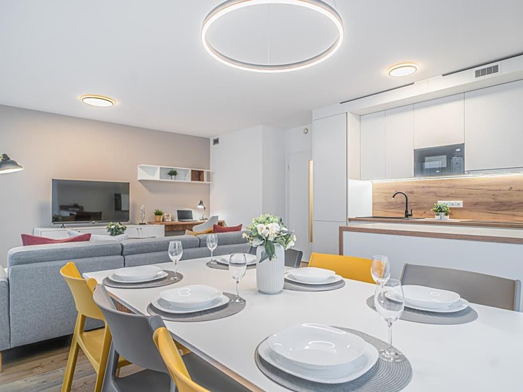 Pronájem bytu 3+kk 82 m² - foto 1