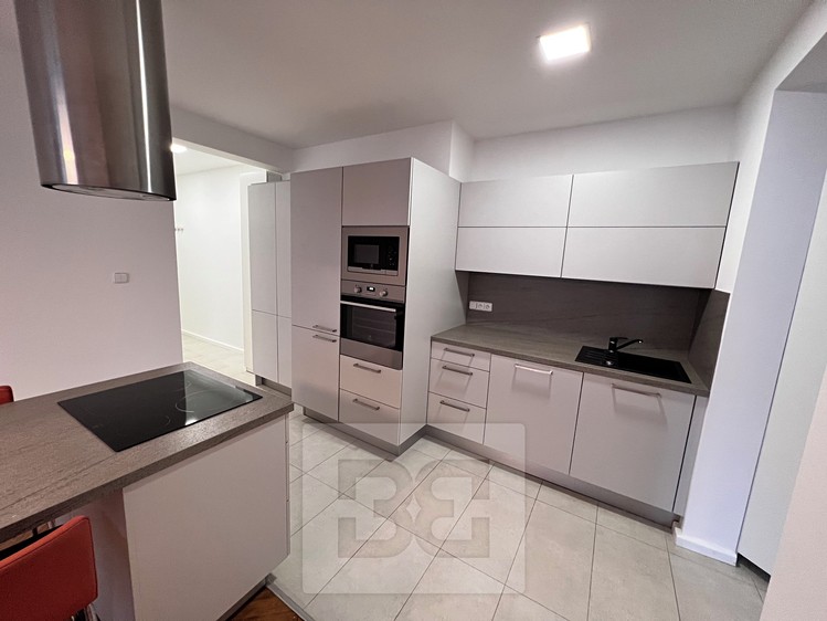 Pronájem bytu 3+kk 65 m² - foto 2