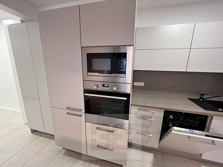 Pronájem bytu 3+kk 65 m² - foto 4