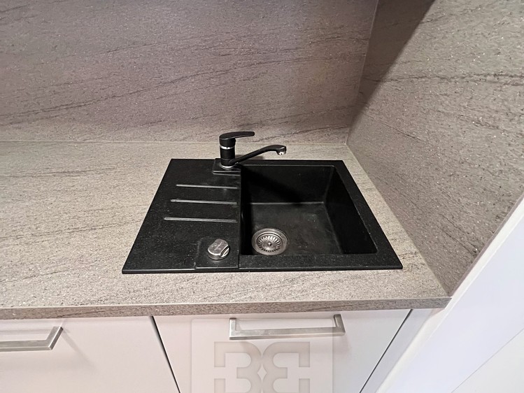 Pronájem bytu 3+kk 65 m² - foto 3