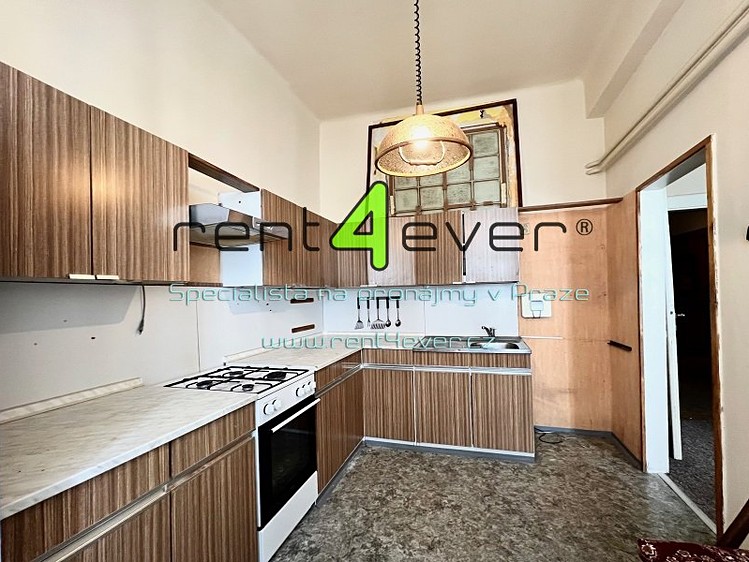 Pronájem bytu 4+1 110 m² - foto 1