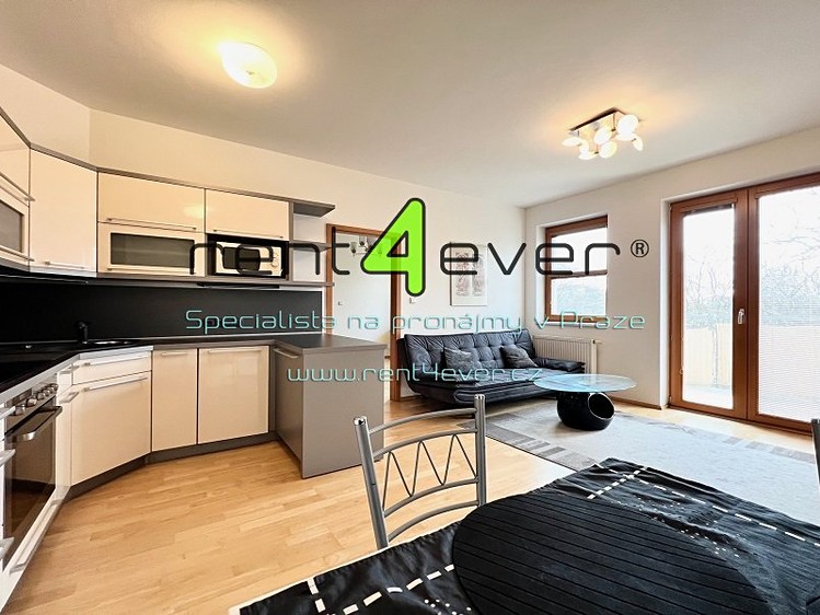 Pronájem bytu 3+kk 53 m² - foto 1