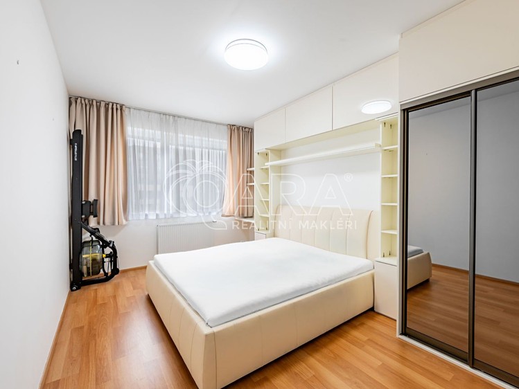 Pronájem bytu 2+kk 62 m² - foto 3