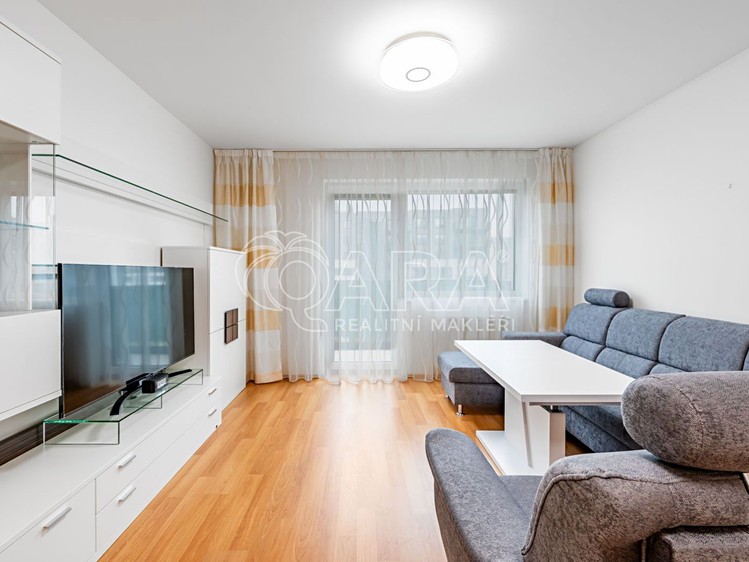 Pronájem bytu 2+kk 62 m² - foto 2