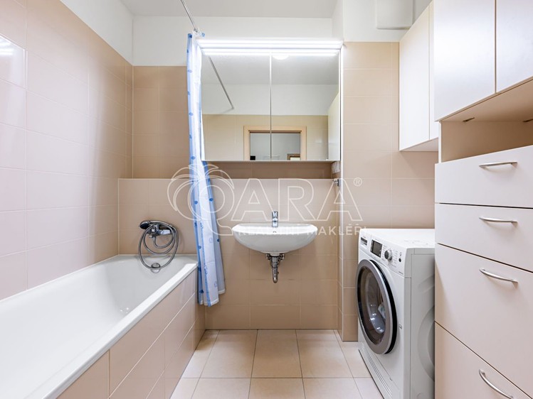 Pronájem bytu 2+kk 62 m² - foto 8