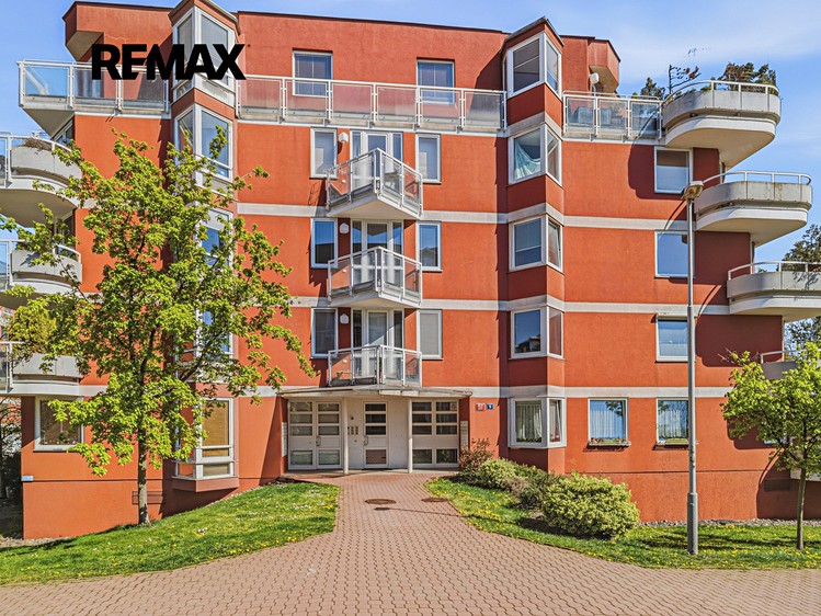 Pronájem bytu 2+kk 54 m² - foto 1