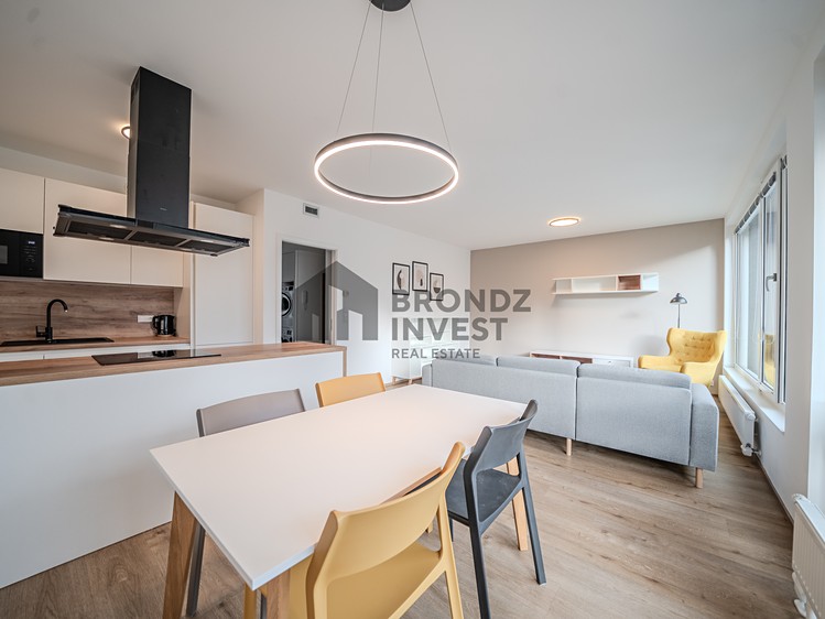 Pronájem bytu 3+kk 90 m² (Jednopodlažní) - foto 3