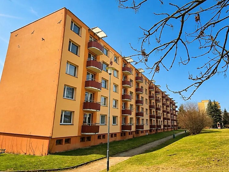 Pronájem bytu 1+1 33 m² - foto 1