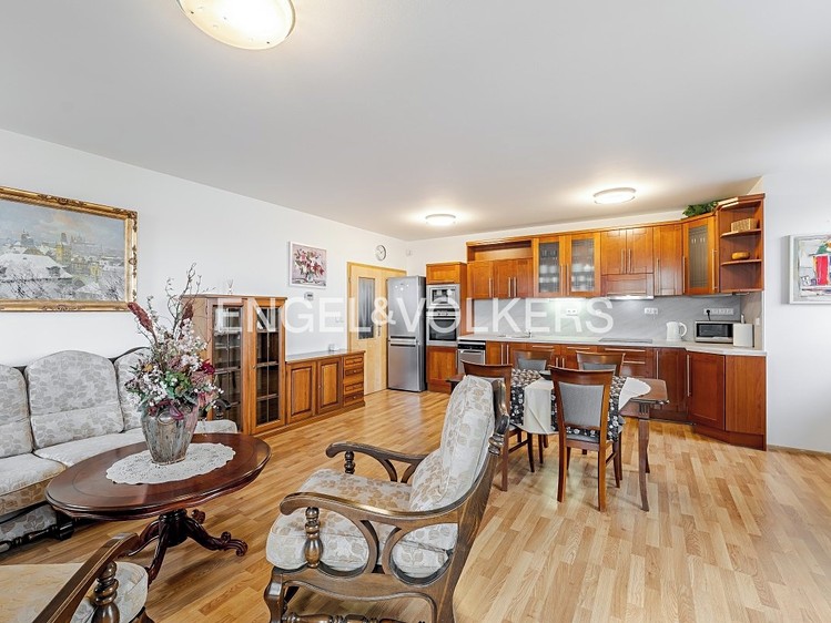 Pronájem bytu 3+kk 110 m² - foto 2