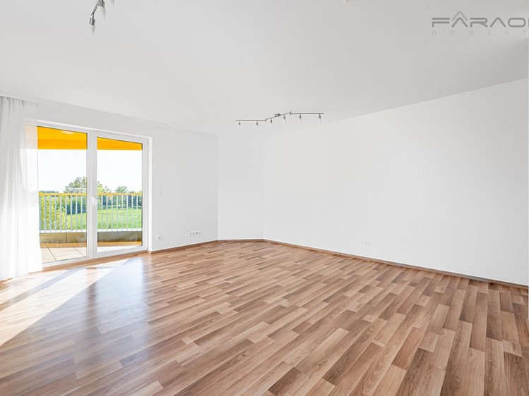 Pronájem bytu 3+kk 76 m² - foto 5