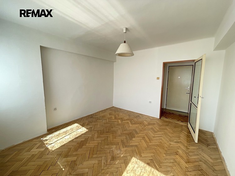 Pronájem bytu 2+1 51 m² - foto 3