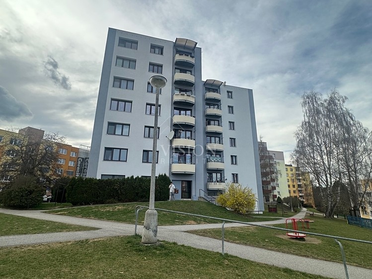 Pronájem bytu 3+1 73 m² (Jednopodlažní) - foto 2