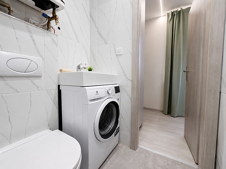 Pronájem bytu 2+kk 35 m² (Podkrovní) - foto 7