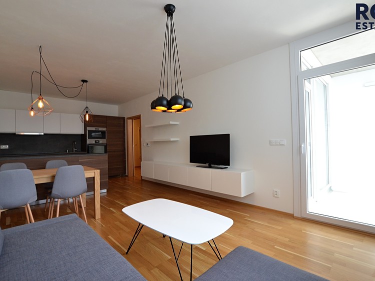 Pronájem bytu 2+kk 58 m² - foto 4