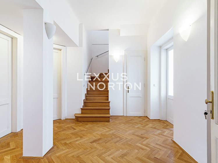 Pronájem bytu 3+1 140 m² - foto 6