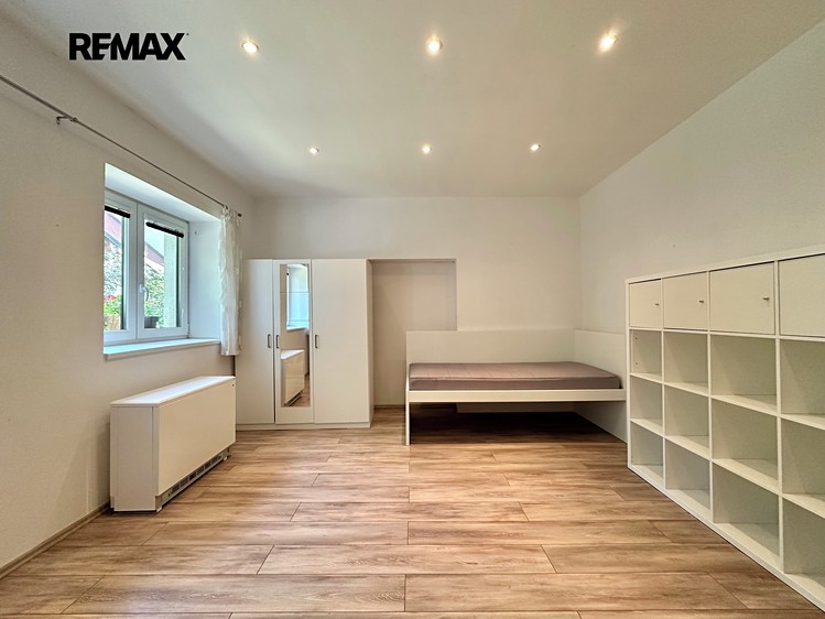 Pronájem bytu 1+1 30 m² - foto 1