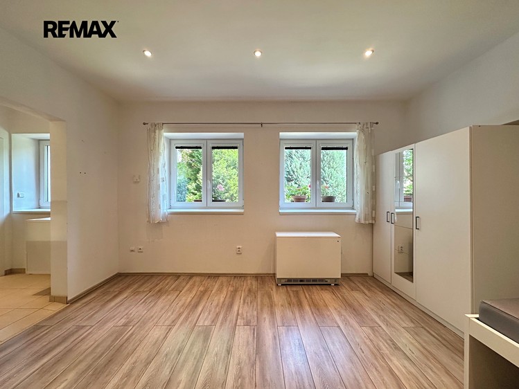 Pronájem bytu 1+1 30 m² - foto 4