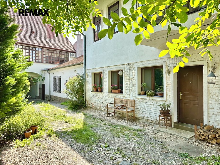 Pronájem bytu 1+1 30 m² - foto 3
