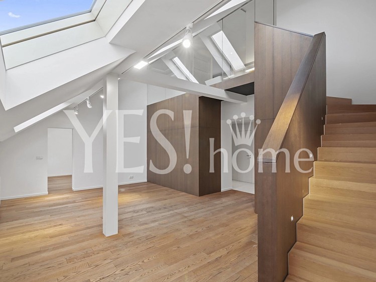 Pronájem bytu 3+1 135 m² - foto 1