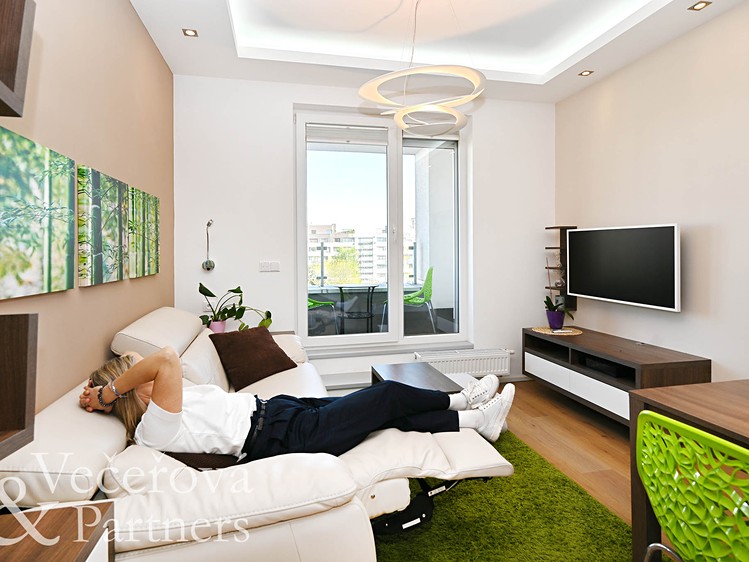 Pronájem bytu 2+kk 43 m² - foto 3