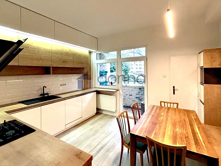 Pronájem bytu 2+1 70 m² - foto 2