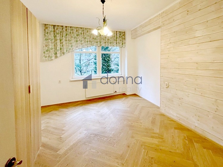 Pronájem bytu 2+1 70 m² - foto 6