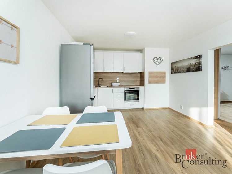 Pronájem bytu 3+kk 72 m² - foto 5
