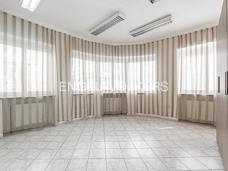 Pronájem bytu 4+1 165 m² - foto 2