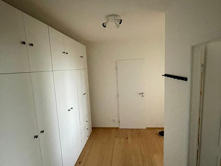 Pronájem bytu 1+1 56 m² - foto 7