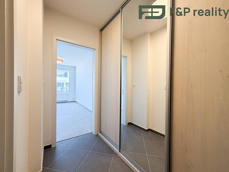 Pronájem bytu 2+kk 40 m² - foto 5