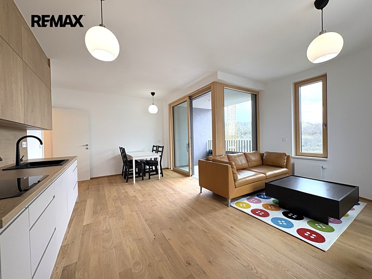 Pronájem bytu 2+kk 62 m² - foto 1