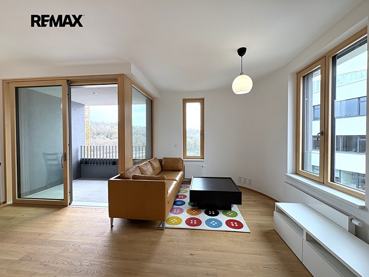 Pronájem bytu 2+kk 62 m² - foto 2
