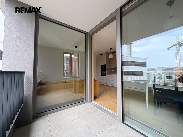 Pronájem bytu 2+kk 62 m² - foto 8