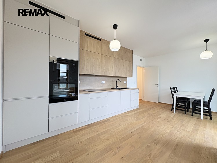 Pronájem bytu 2+kk 62 m² - foto 6