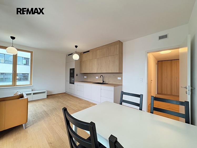 Pronájem bytu 2+kk 62 m² - foto 5