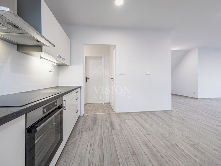 Pronájem bytu 4+kk 90 m² - foto 6