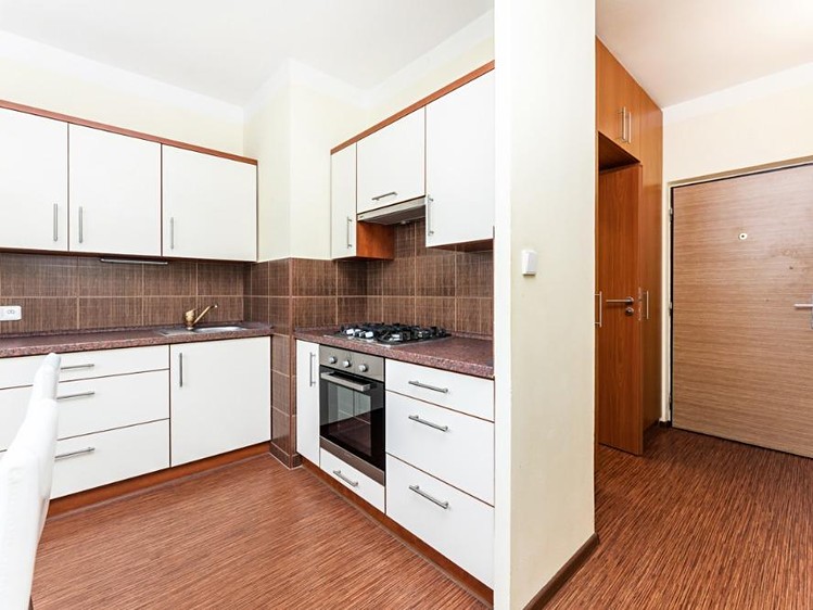 Pronájem bytu 1+1 35 m² - foto 4