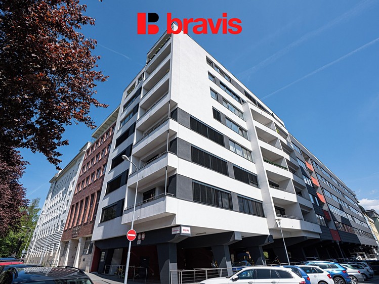 Pronájem bytu 3+kk 107 m² - foto 1