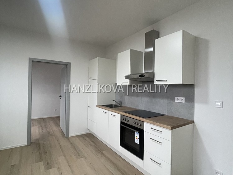 Pronájem bytu 2+kk 50 m² - foto 3