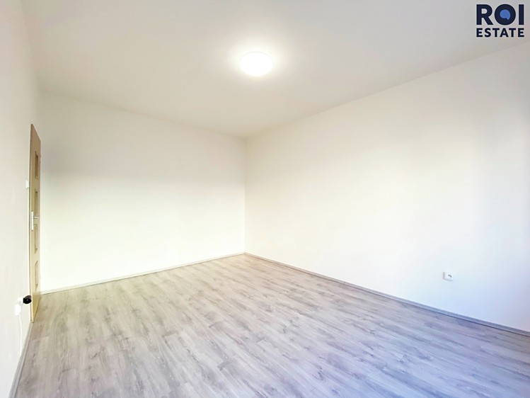 Pronájem bytu 2+1 51 m² - foto 4
