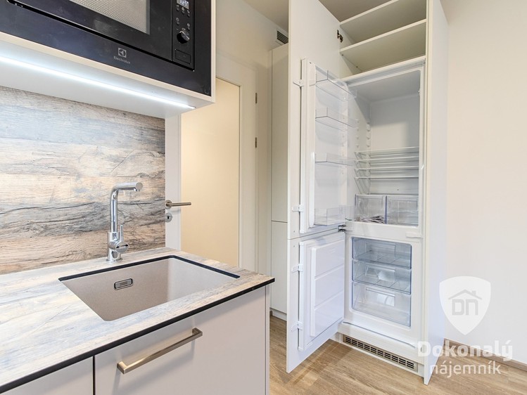 Pronájem bytu 1+kk 30 m² - foto 5