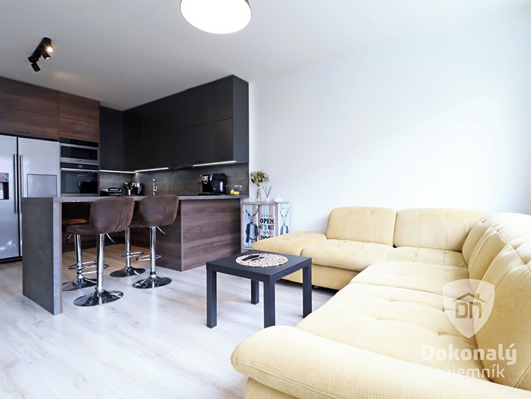 Pronájem bytu 2+kk 58 m² - foto 1