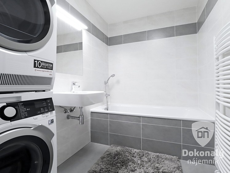 Pronájem bytu 2+kk 58 m² - foto 8