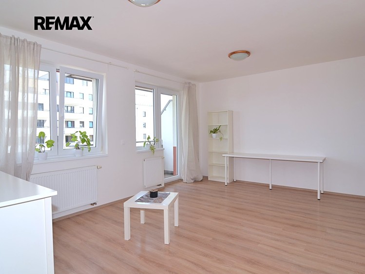 Pronájem bytu 2+kk 48 m² - foto 2