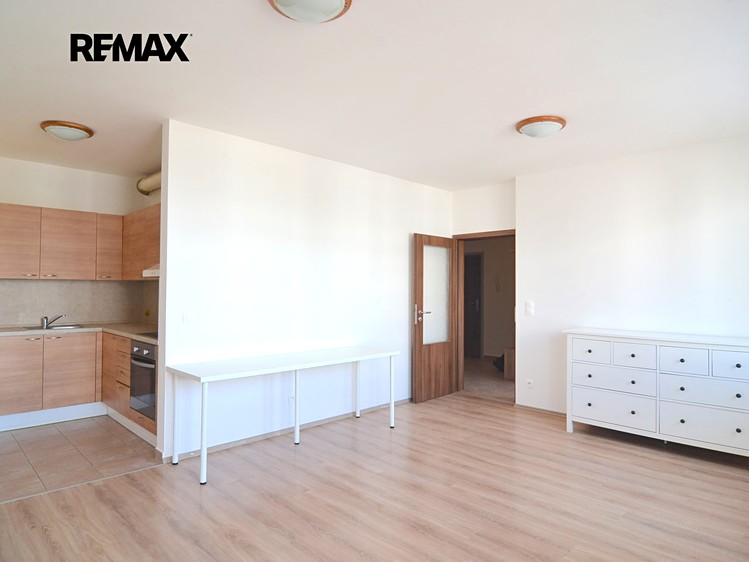 Pronájem bytu 2+kk 48 m² - foto 3