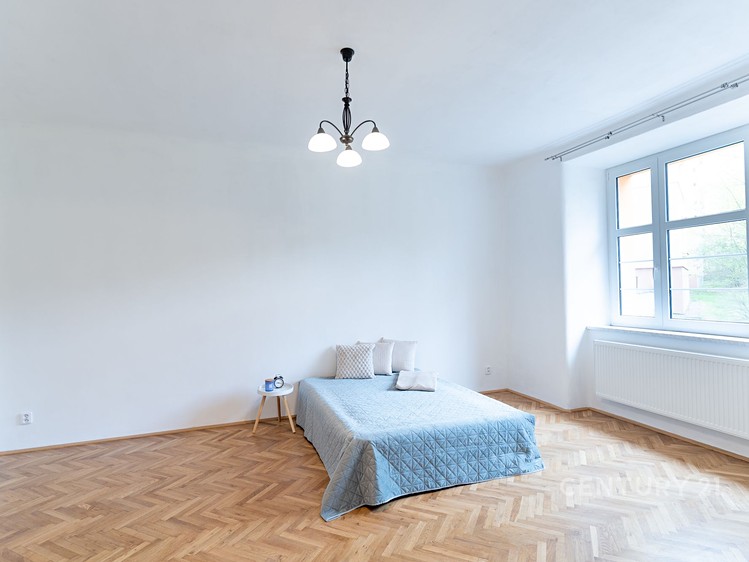 Pronájem bytu 2+1 83 m² - foto 4