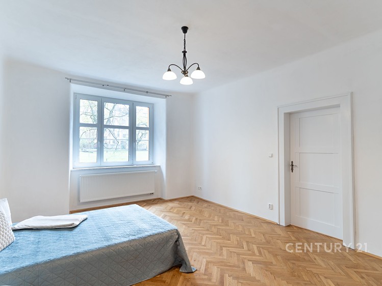 Pronájem bytu 2+1 83 m² - foto 3