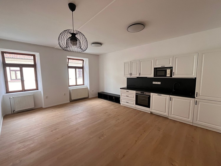 Pronájem bytu 2+kk 60 m² (Jednopodlažní) - foto 2
