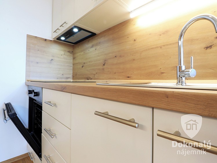 Pronájem bytu 2+kk 42 m² - foto 2
