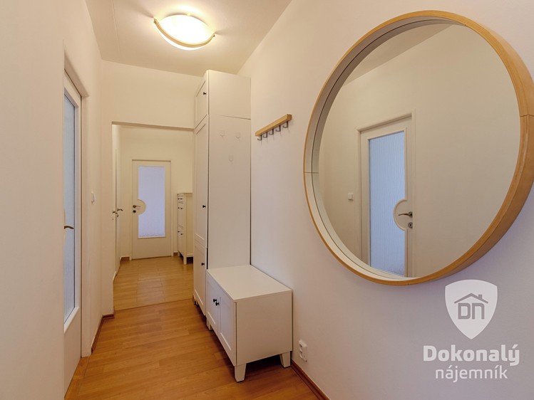 Pronájem bytu 3+1 66 m² - foto 3
